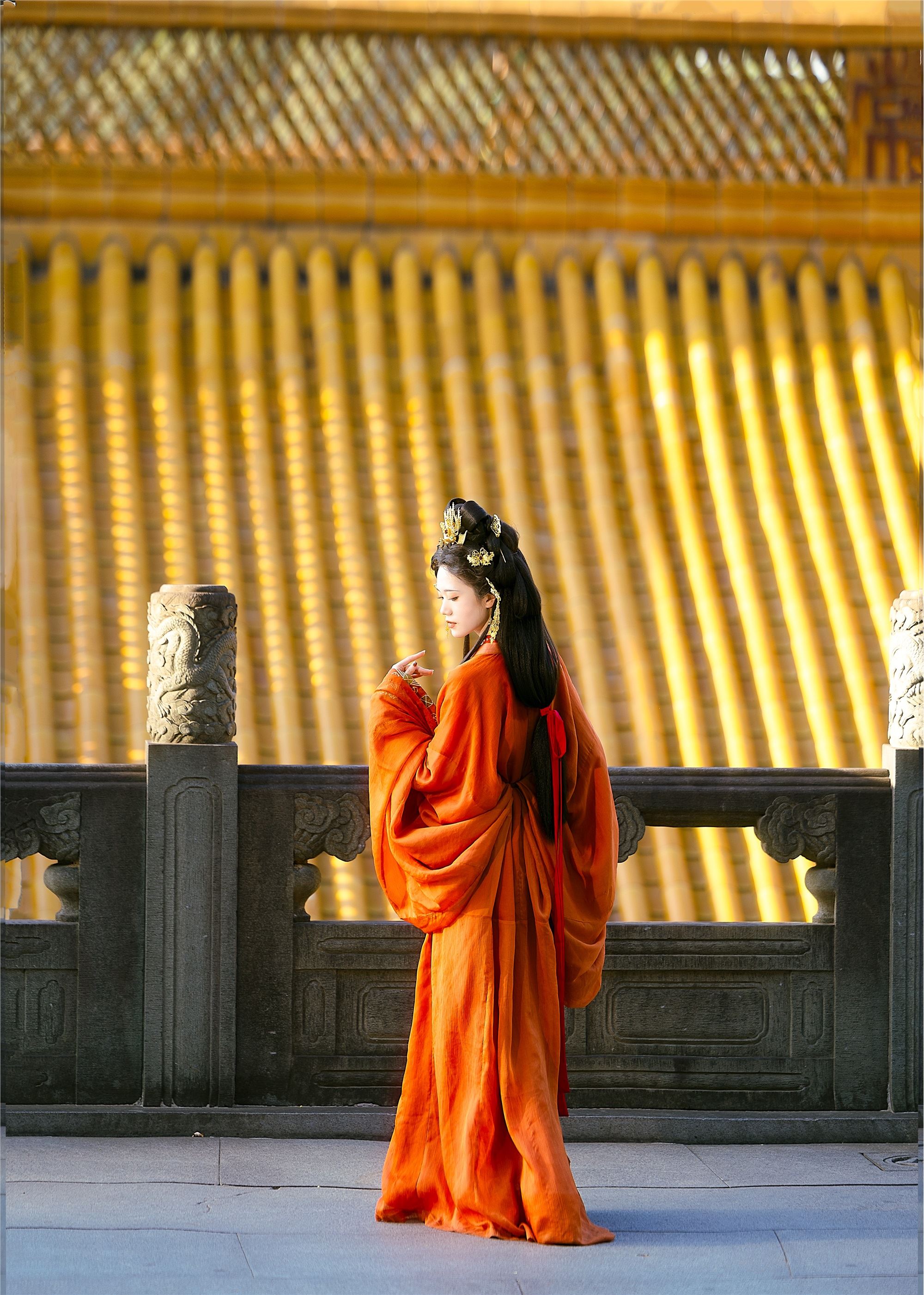 YITUYU艺图语 2025.02.03 壁上观 语卿